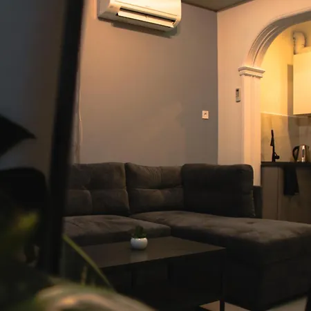 Belair Luxury Living - 'the One Villa' *