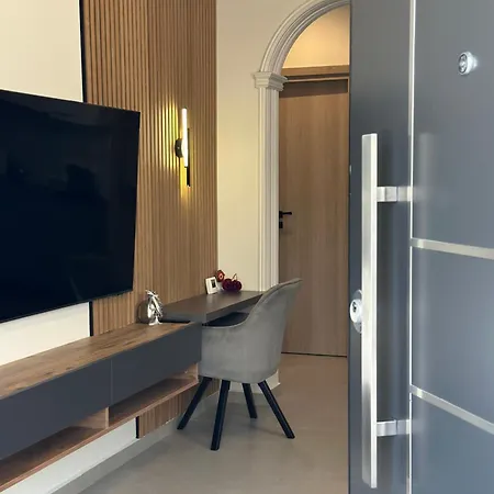 Belair Luxury Living - 'the One Villa' Apartamento Kardítsa