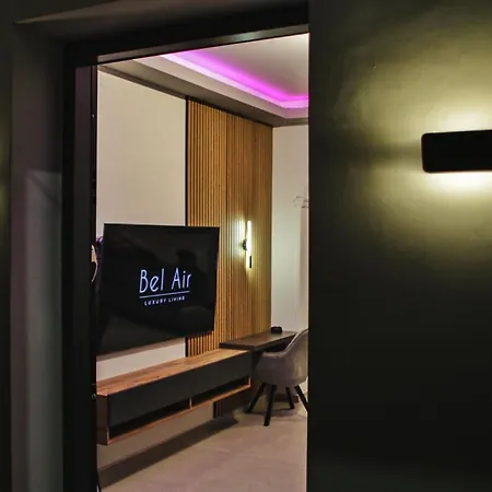 アパート Belair Luxury Living - 'the One Villa' Kardítsa